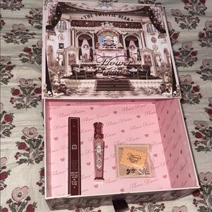 Flower Knows  Gift Set